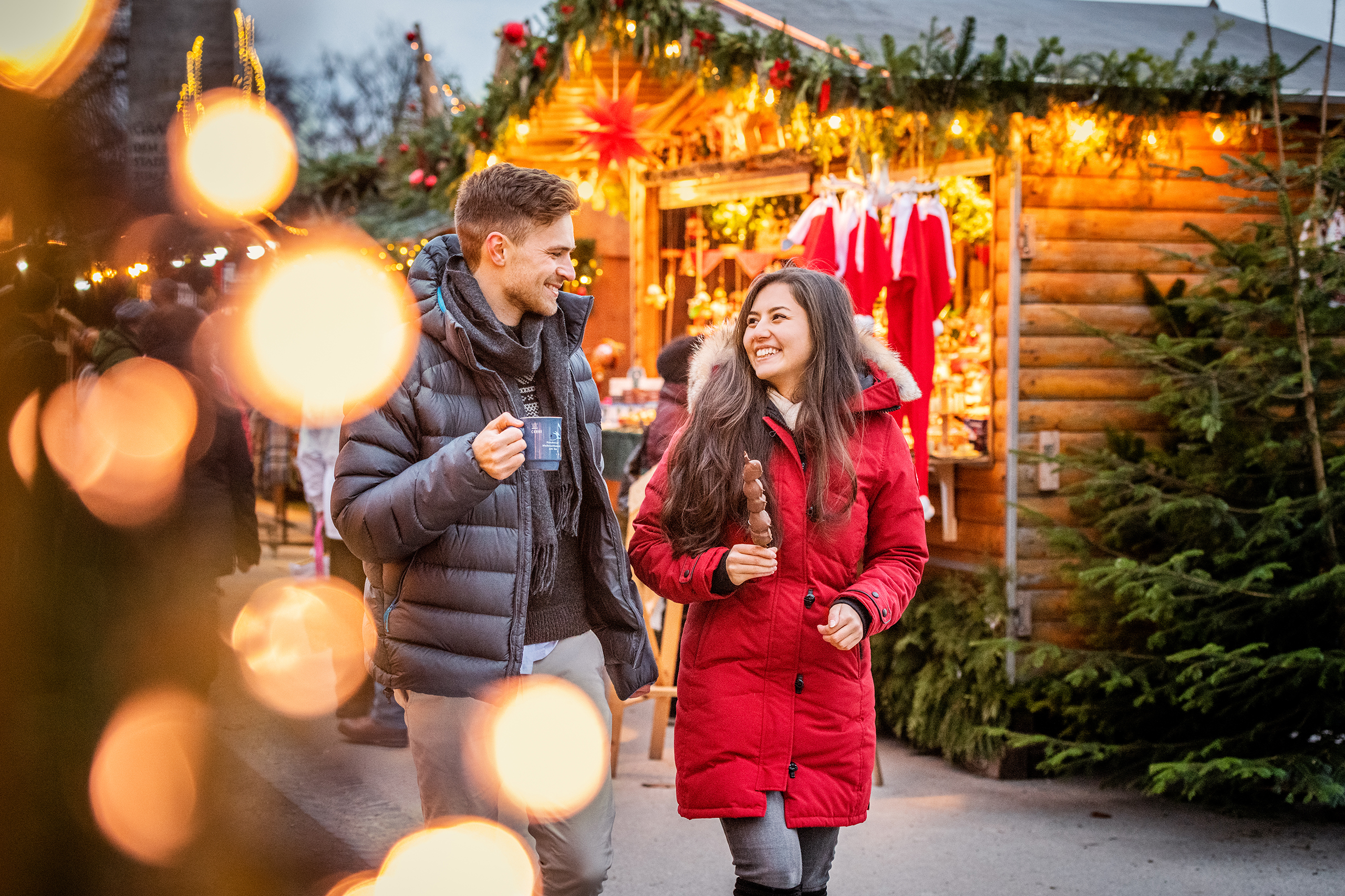 Genussvoller Weihnachtsbummel in Konstanz – Glühwein, süße Leckereien und strahlende Momente zu zweit